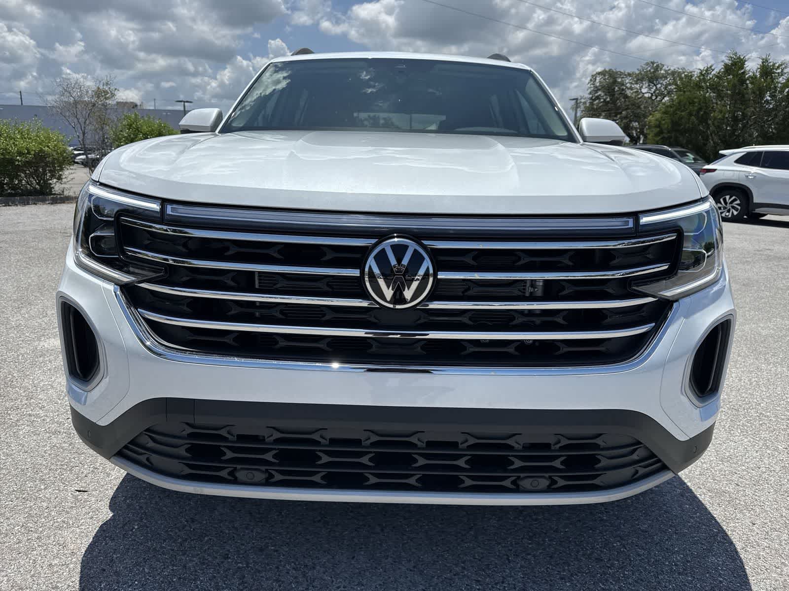 Volkswagen Atlas 2.0T SE con tecnología 2026
