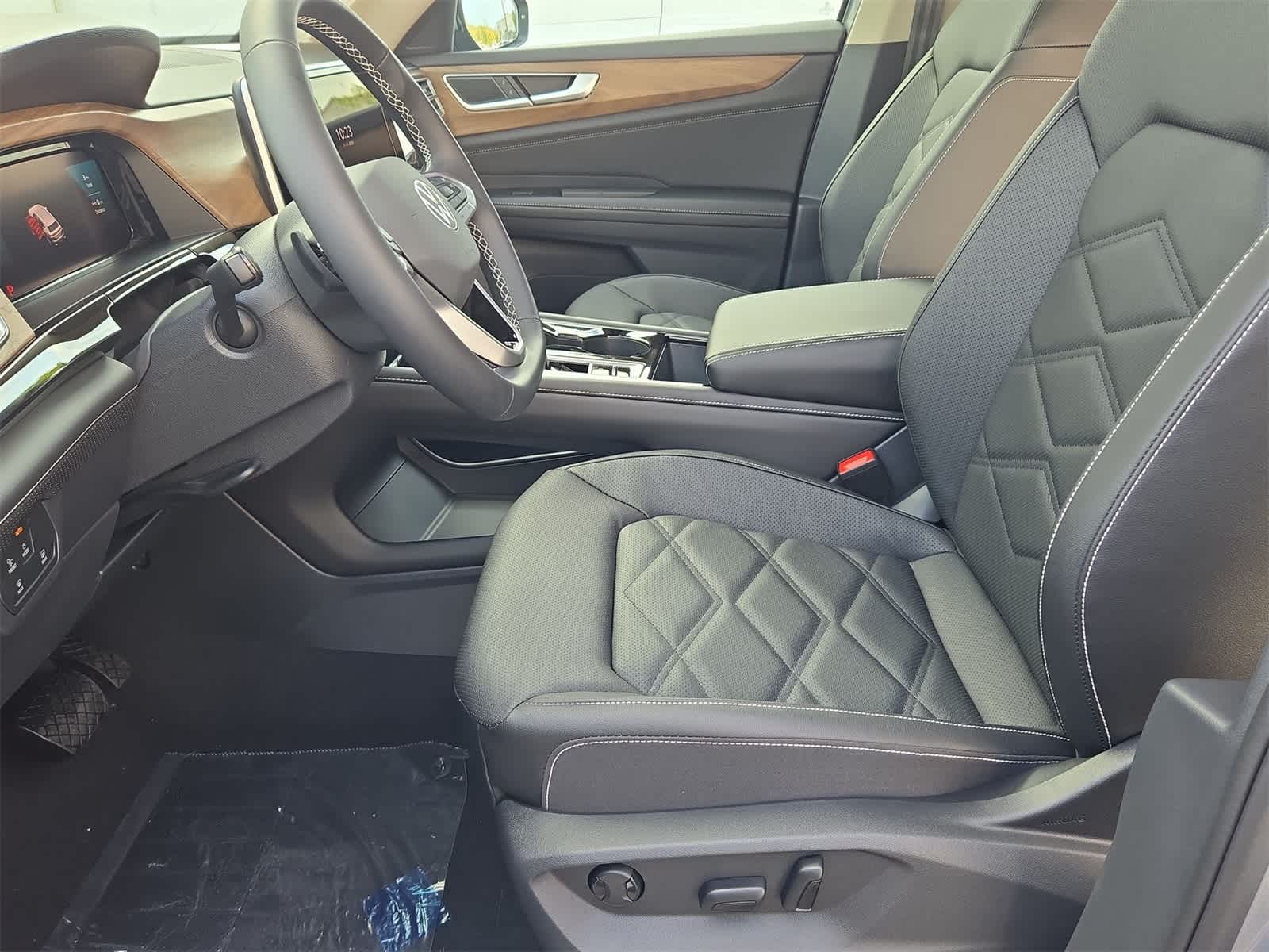 Volkswagen Atlas 2.0T SE con tecnología 2026