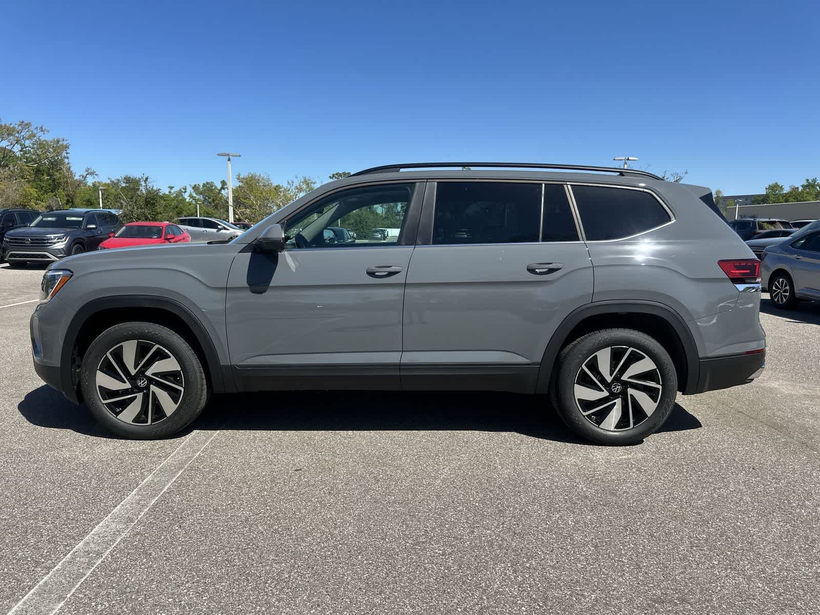Volkswagen Atlas 2.0T SE con tecnología 2026