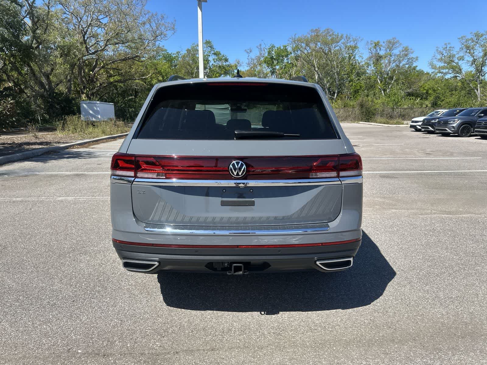 Volkswagen Atlas 2.0T SE con tecnología 2026