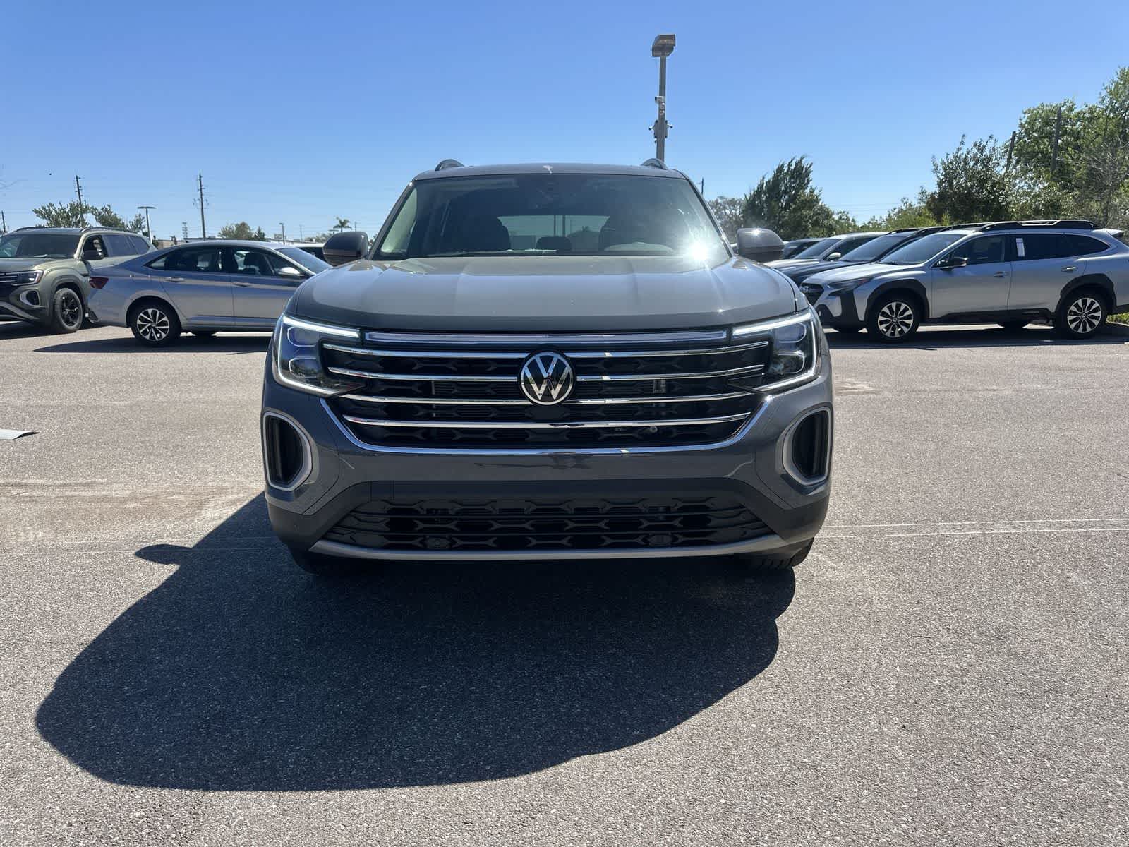 Volkswagen Atlas 2.0T SE con tecnología 2026