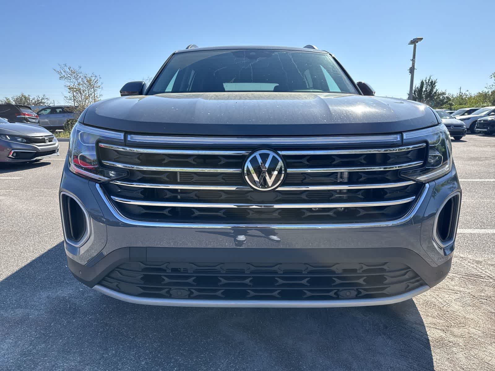 Volkswagen Atlas 2.0T SE con tecnología 2026