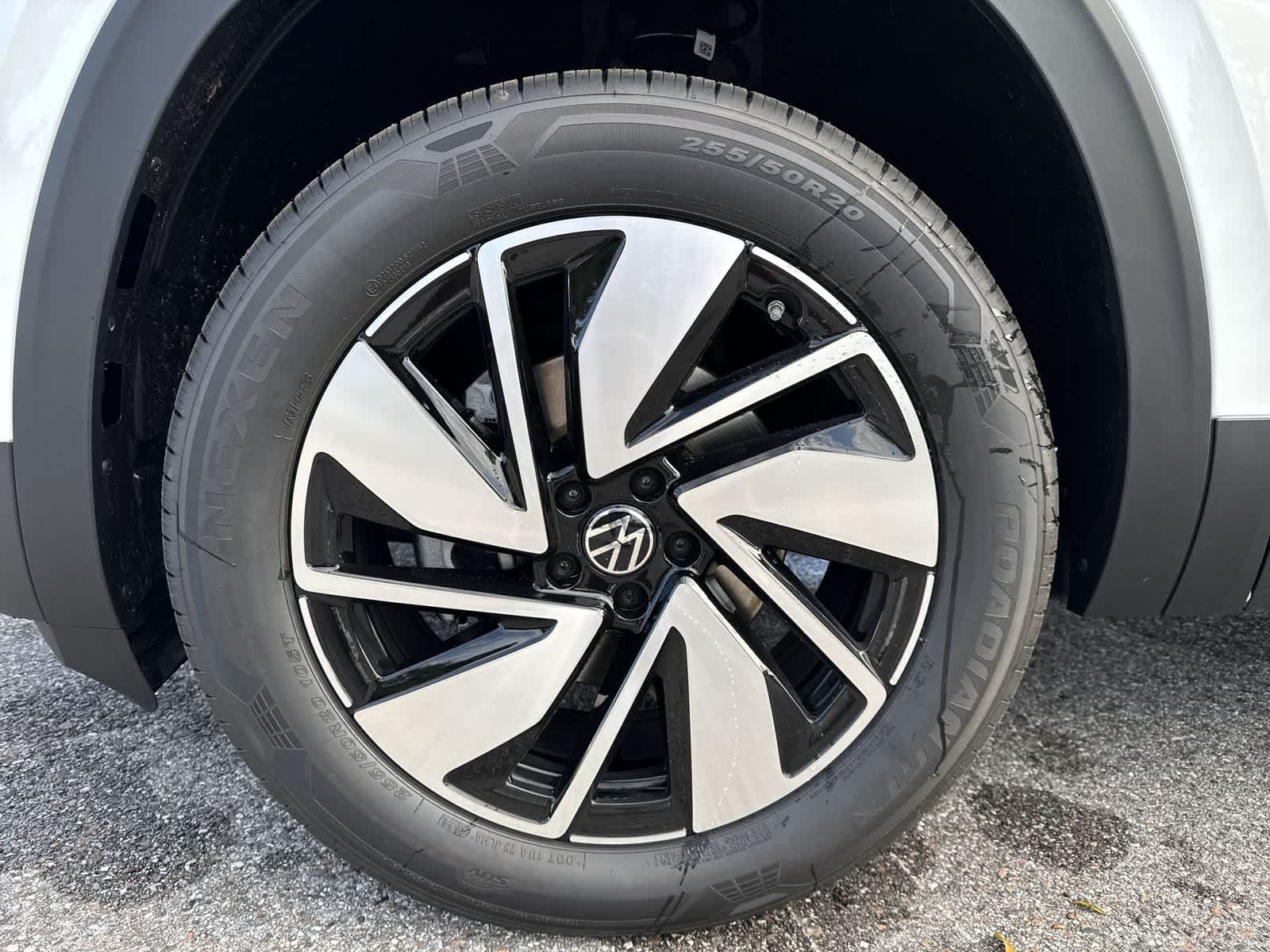 Volkswagen Atlas 2.0T SE con tecnología 2026