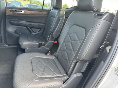 Volkswagen Atlas 2.0T SE con tecnología 2026