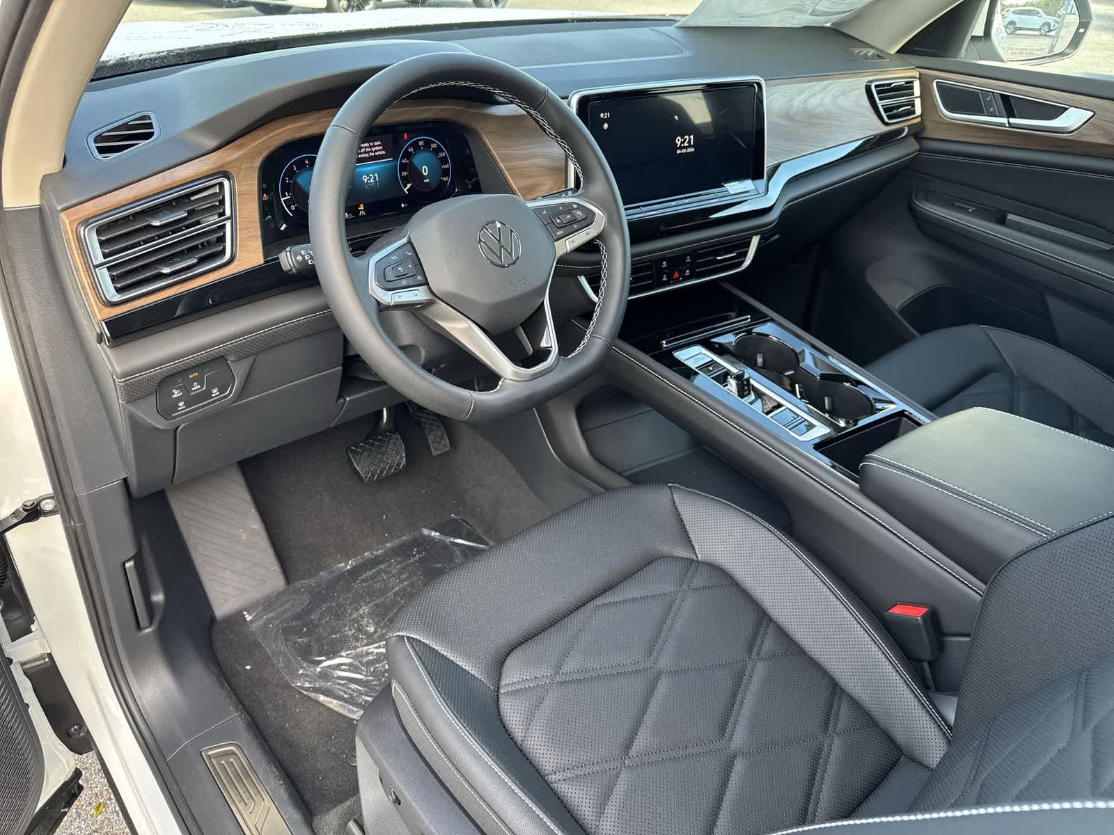 Volkswagen Atlas 2.0T SE con tecnología 2026
