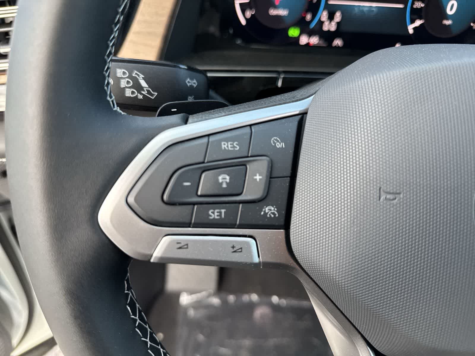 Volkswagen Atlas 2.0T SE con tecnología 2026