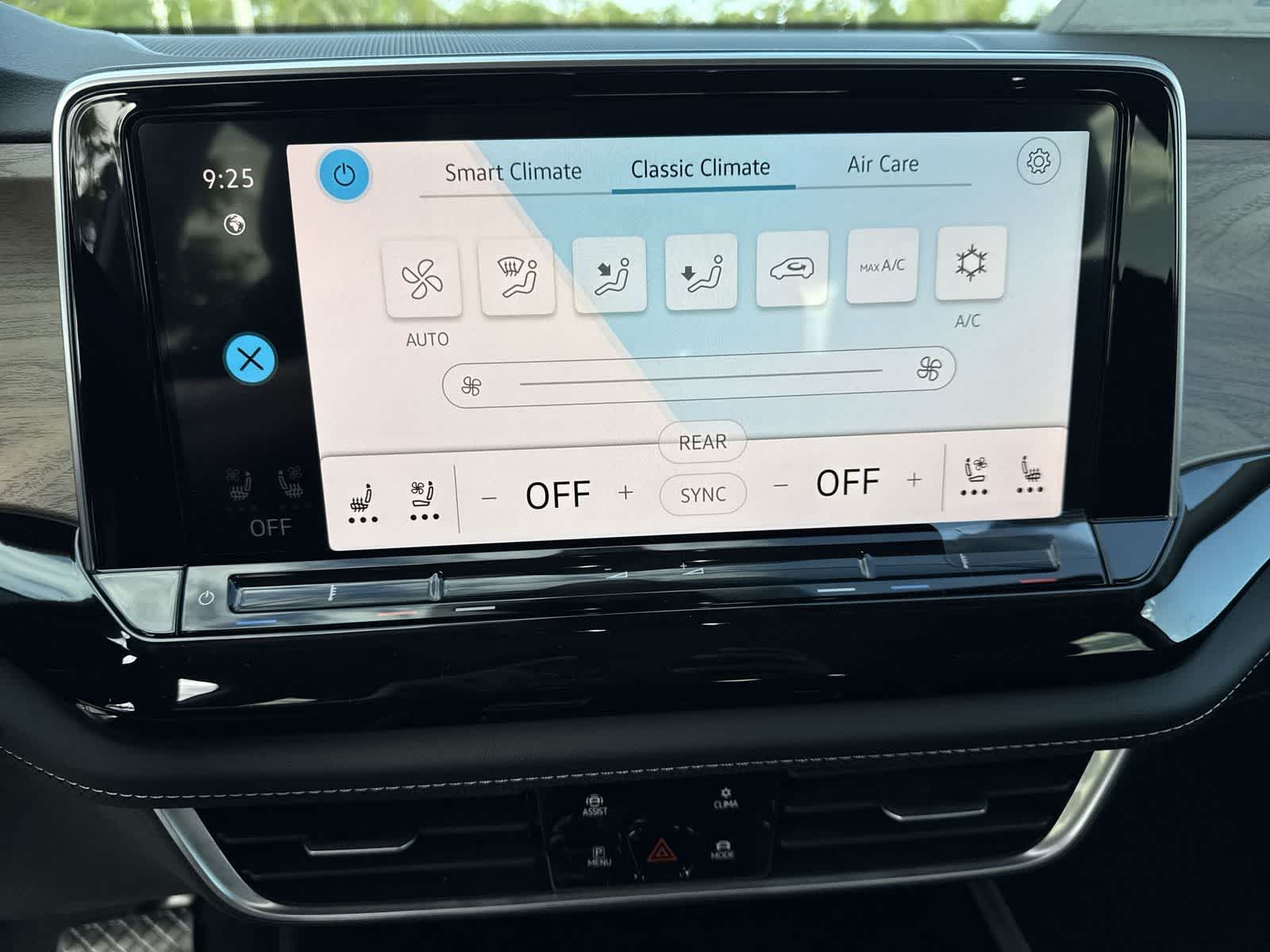 Volkswagen Atlas 2.0T SE con tecnología 2026