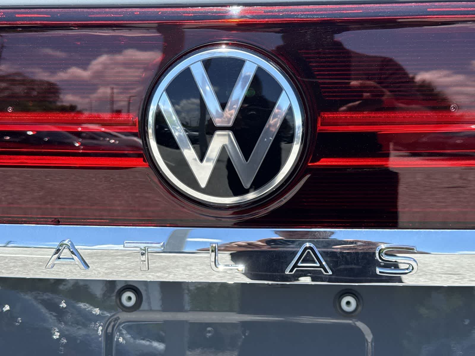Volkswagen Atlas 2.0T SE con tecnología 2026