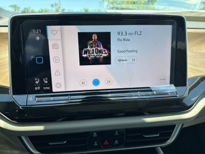 Volkswagen Atlas 2.0T SE con tecnología 2026