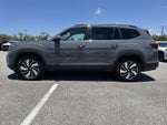 Volkswagen Atlas 2.0T SE con tecnología 2026