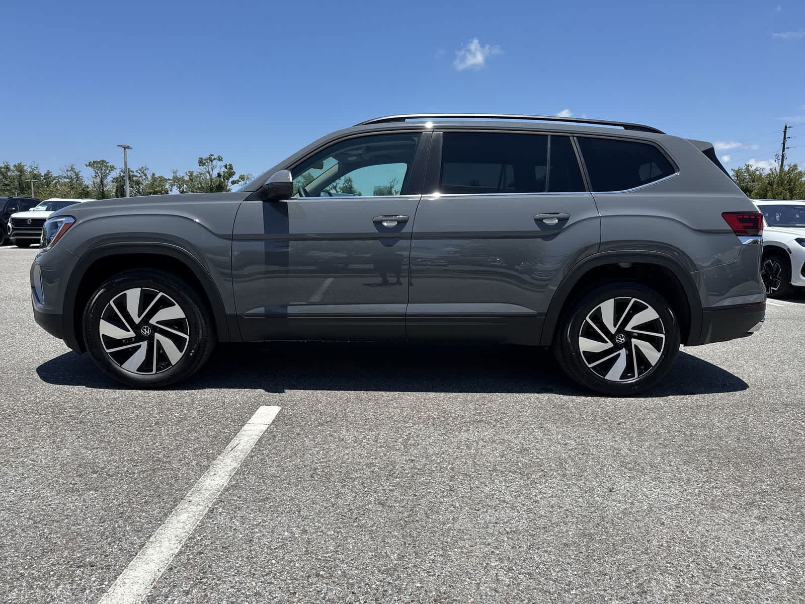 Volkswagen Atlas 2.0T SE con tecnología 2026