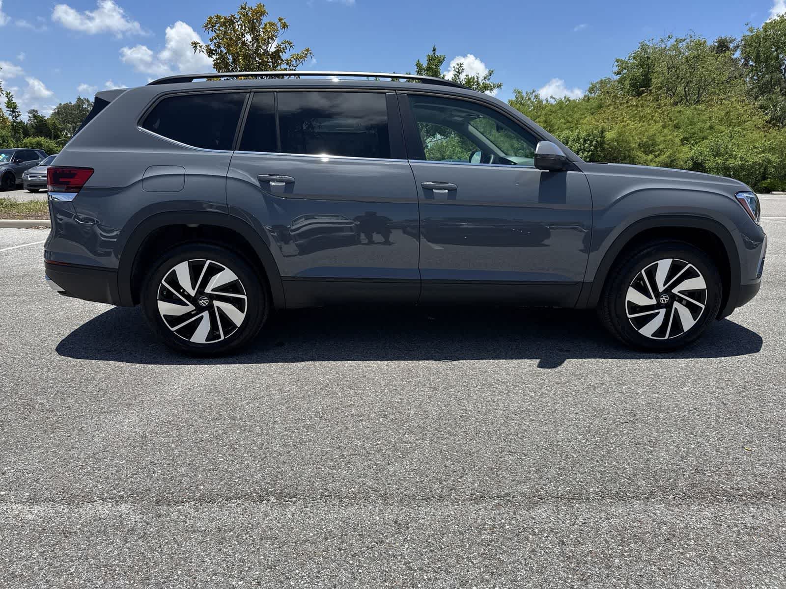 Volkswagen Atlas 2.0T SE con tecnología 2026