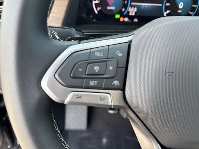 Volkswagen Atlas 2.0T SE con tecnología 2026