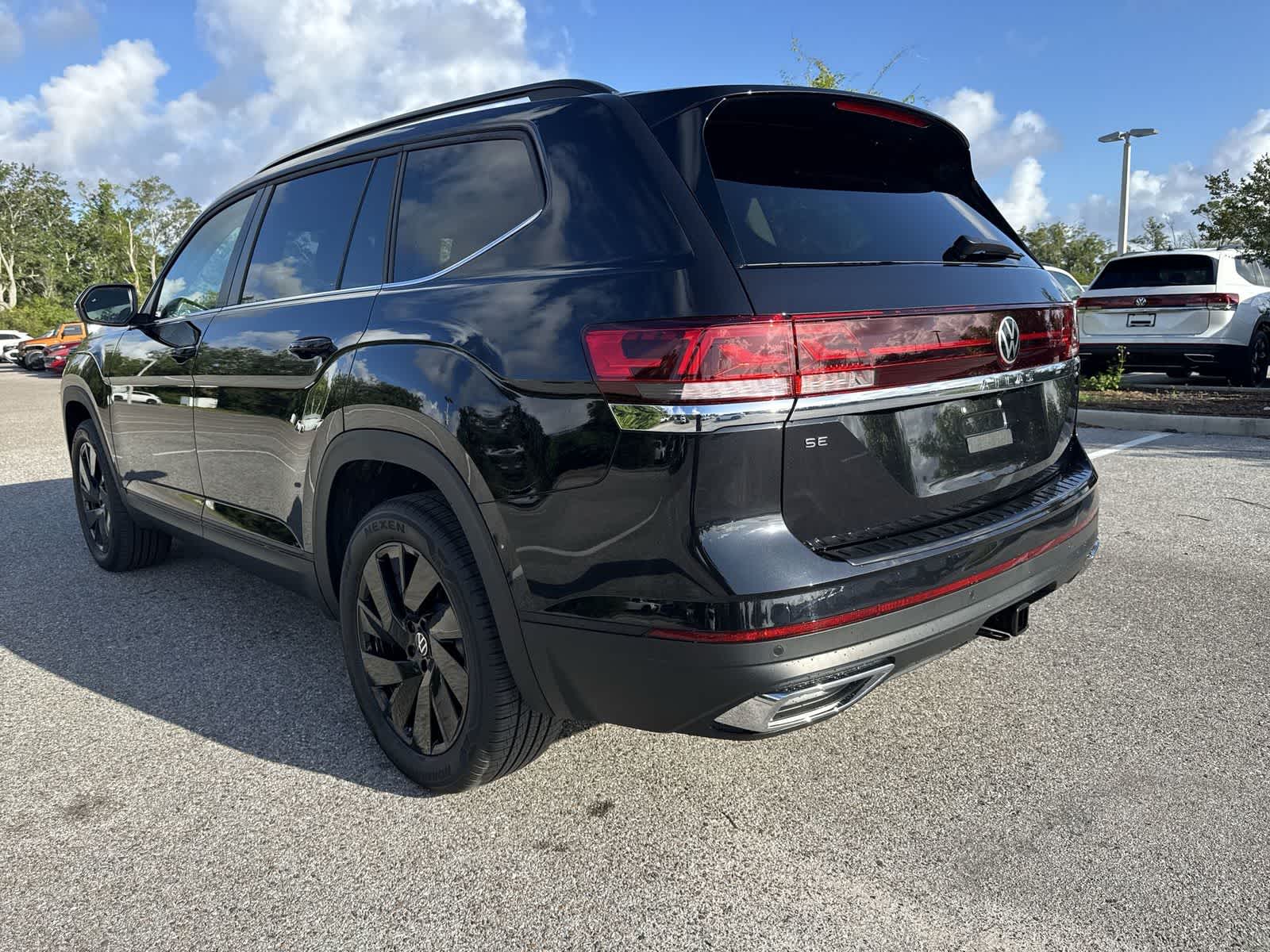 Volkswagen Atlas 2.0T SE con tecnología 2026