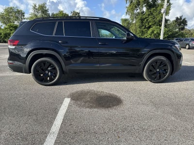 Volkswagen Atlas 2.0T SE con tecnología 2026