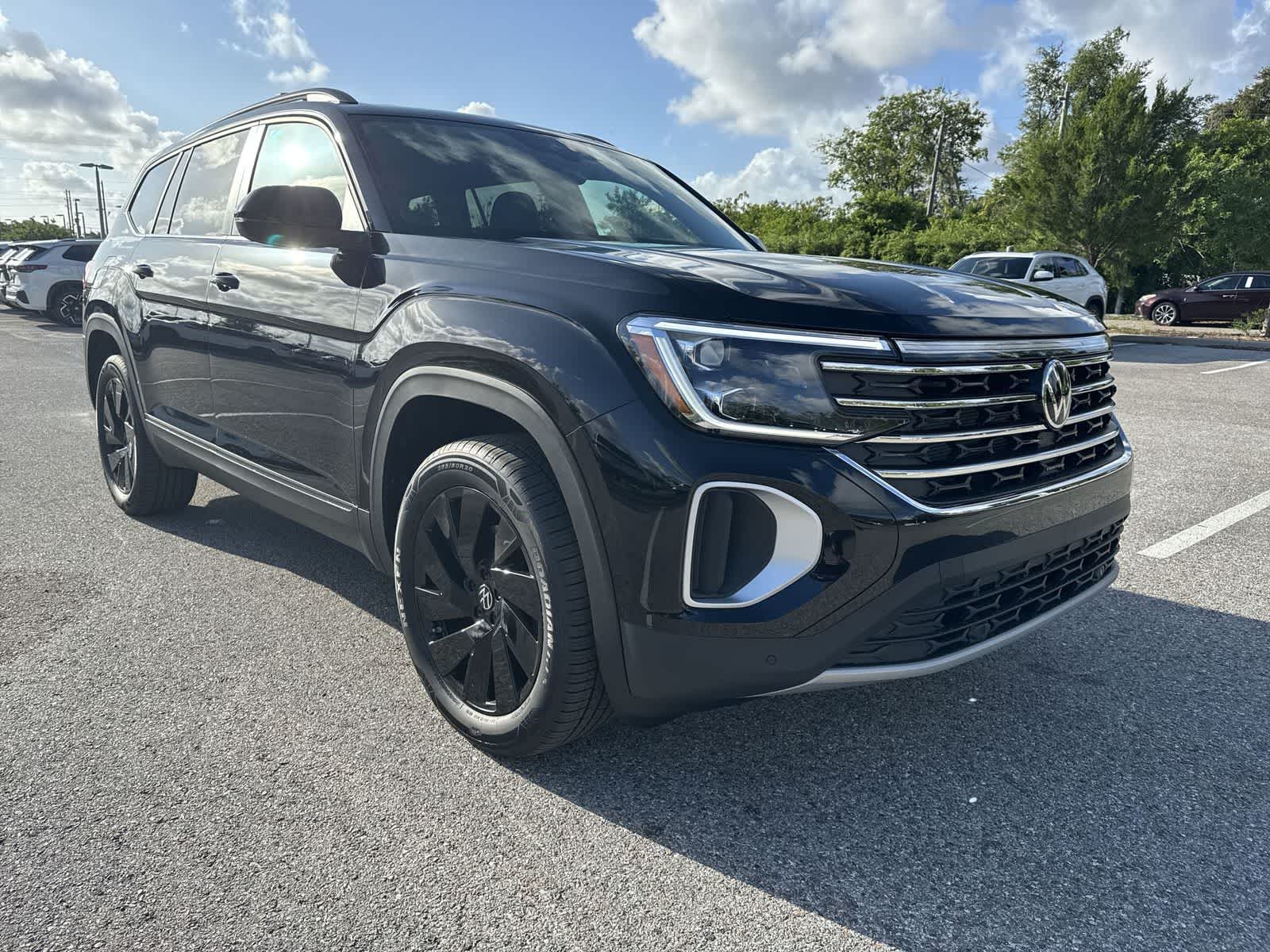 Volkswagen Atlas 2.0T SE con tecnología 2026