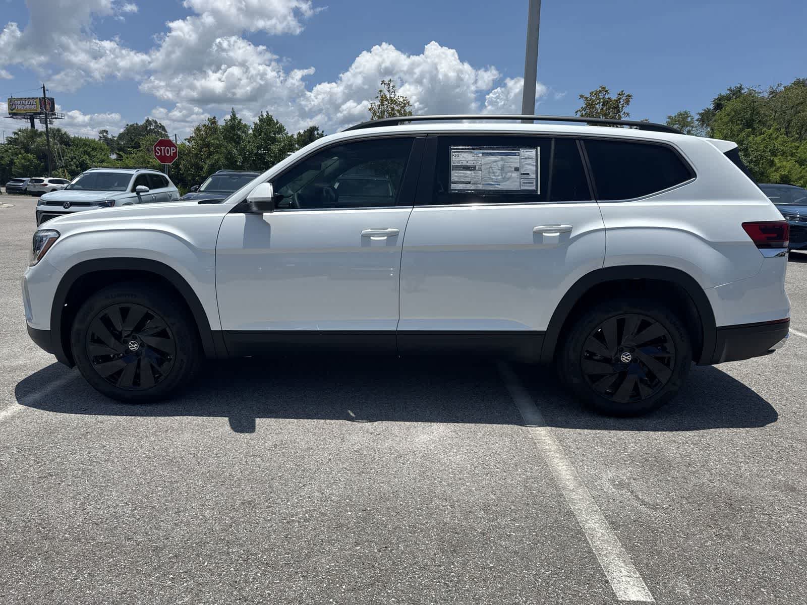 Volkswagen Atlas 2.0T SE con tecnología 2026