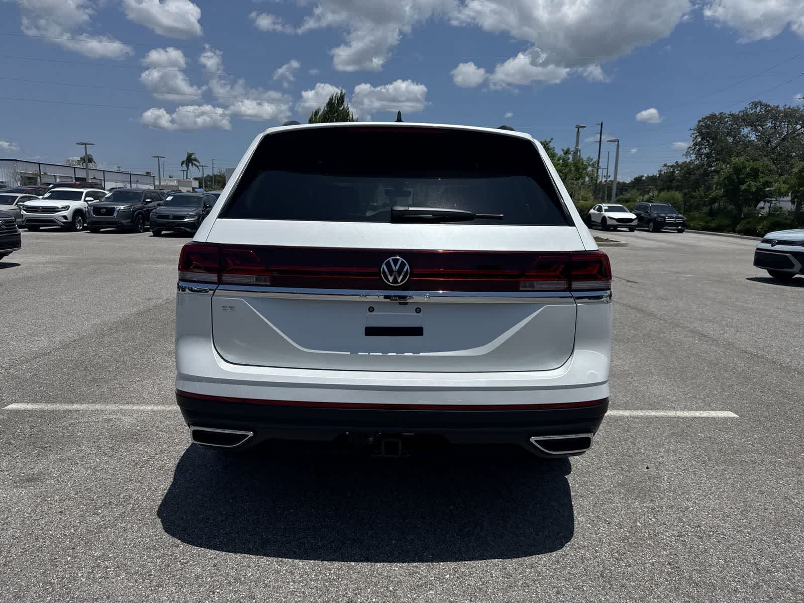 Volkswagen Atlas 2.0T SE con tecnología 2026
