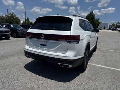 Volkswagen Atlas 2.0T SE con tecnología 2026