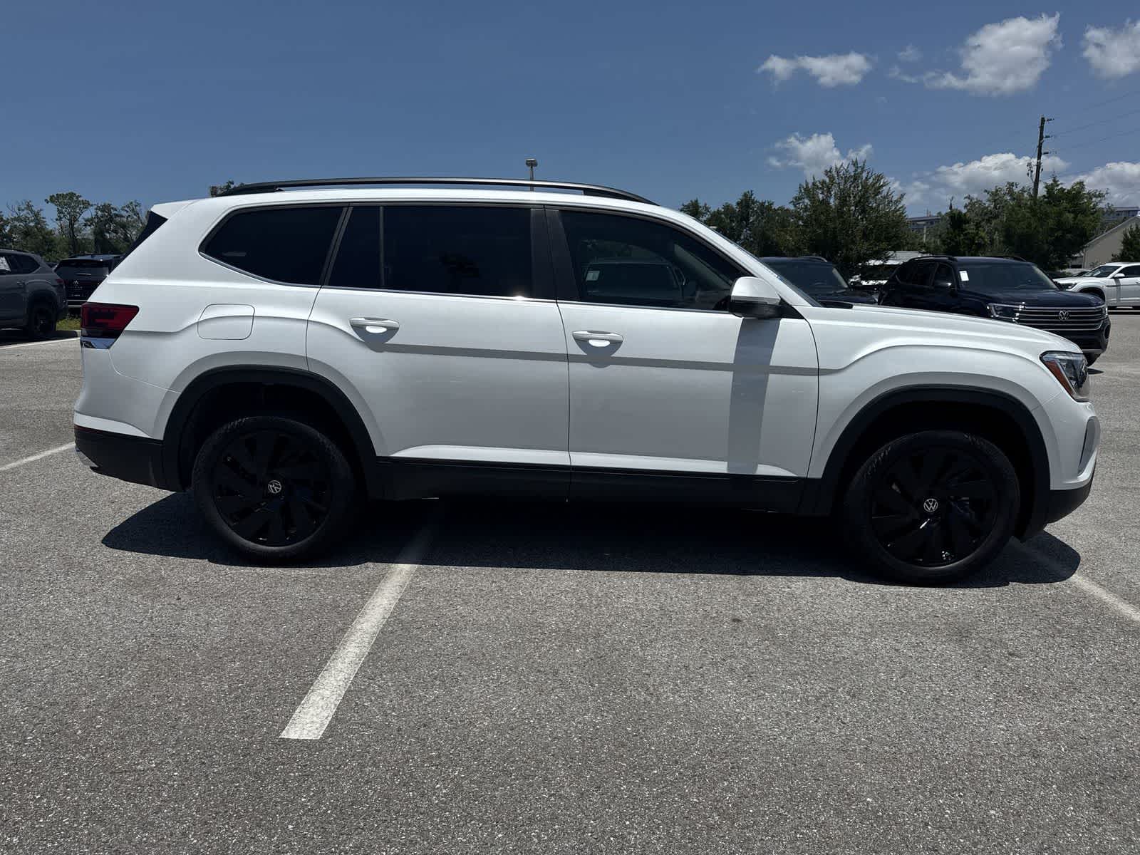 Volkswagen Atlas 2.0T SE con tecnología 2026