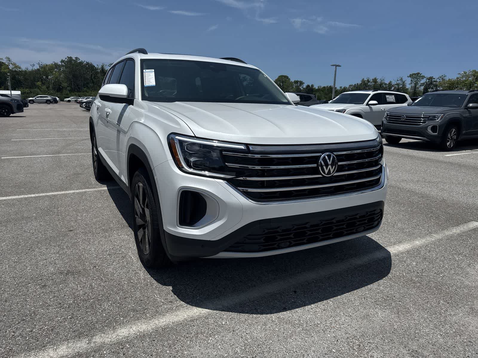 Volkswagen Atlas 2.0T SE con tecnología 2026