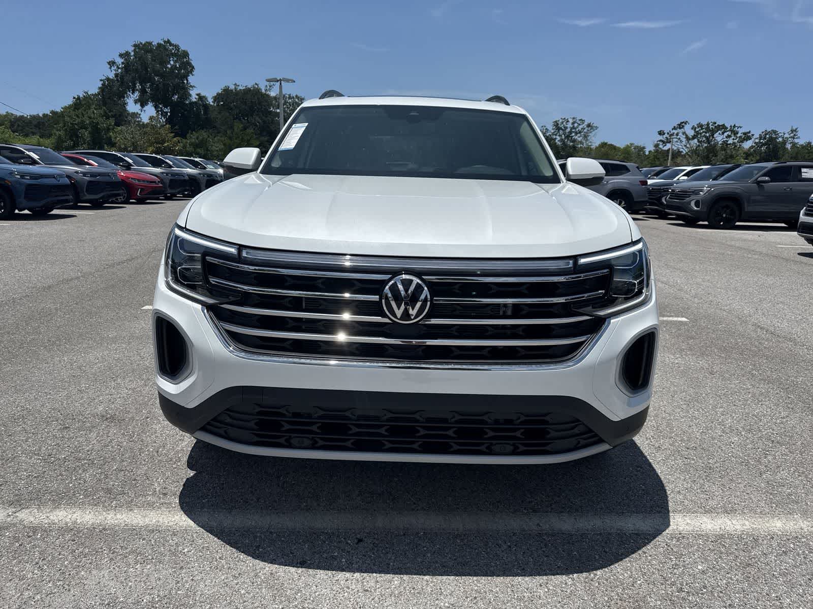 Volkswagen Atlas 2.0T SE con tecnología 2026