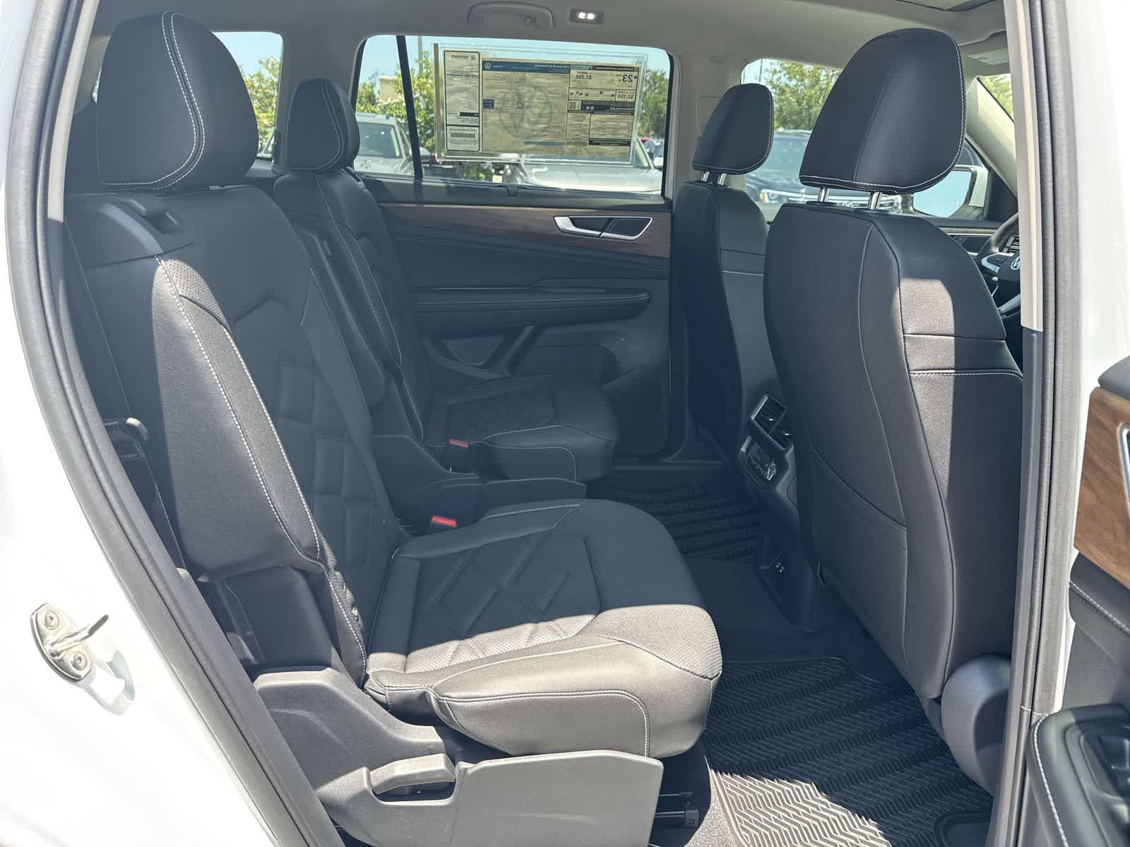 Volkswagen Atlas 2.0T SE con tecnología 2026