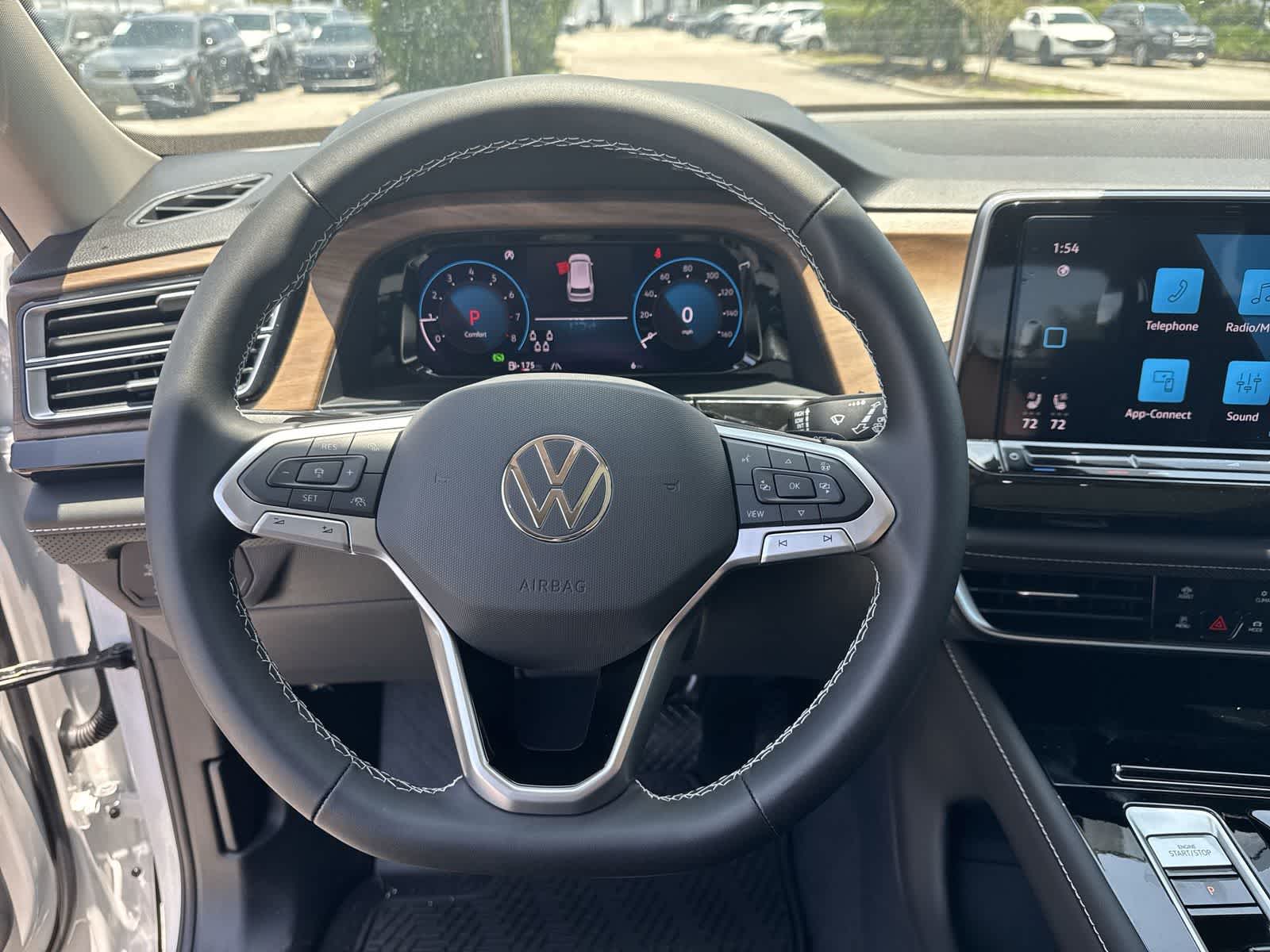 Volkswagen Atlas 2.0T SE con tecnología 2026