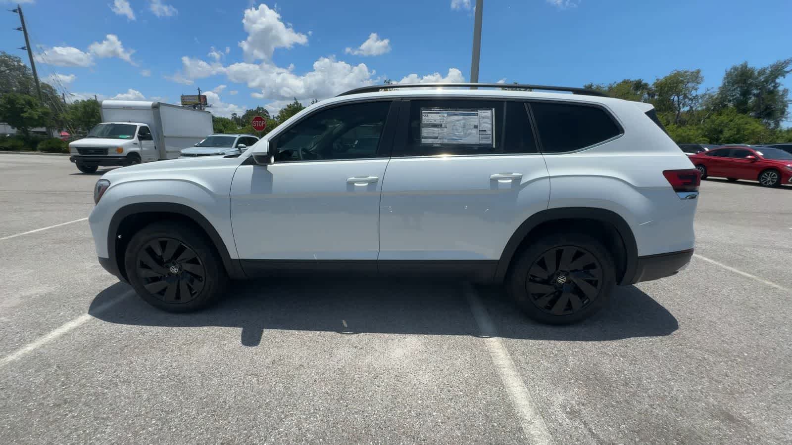 Volkswagen Atlas 2.0T SE con tecnología 2026