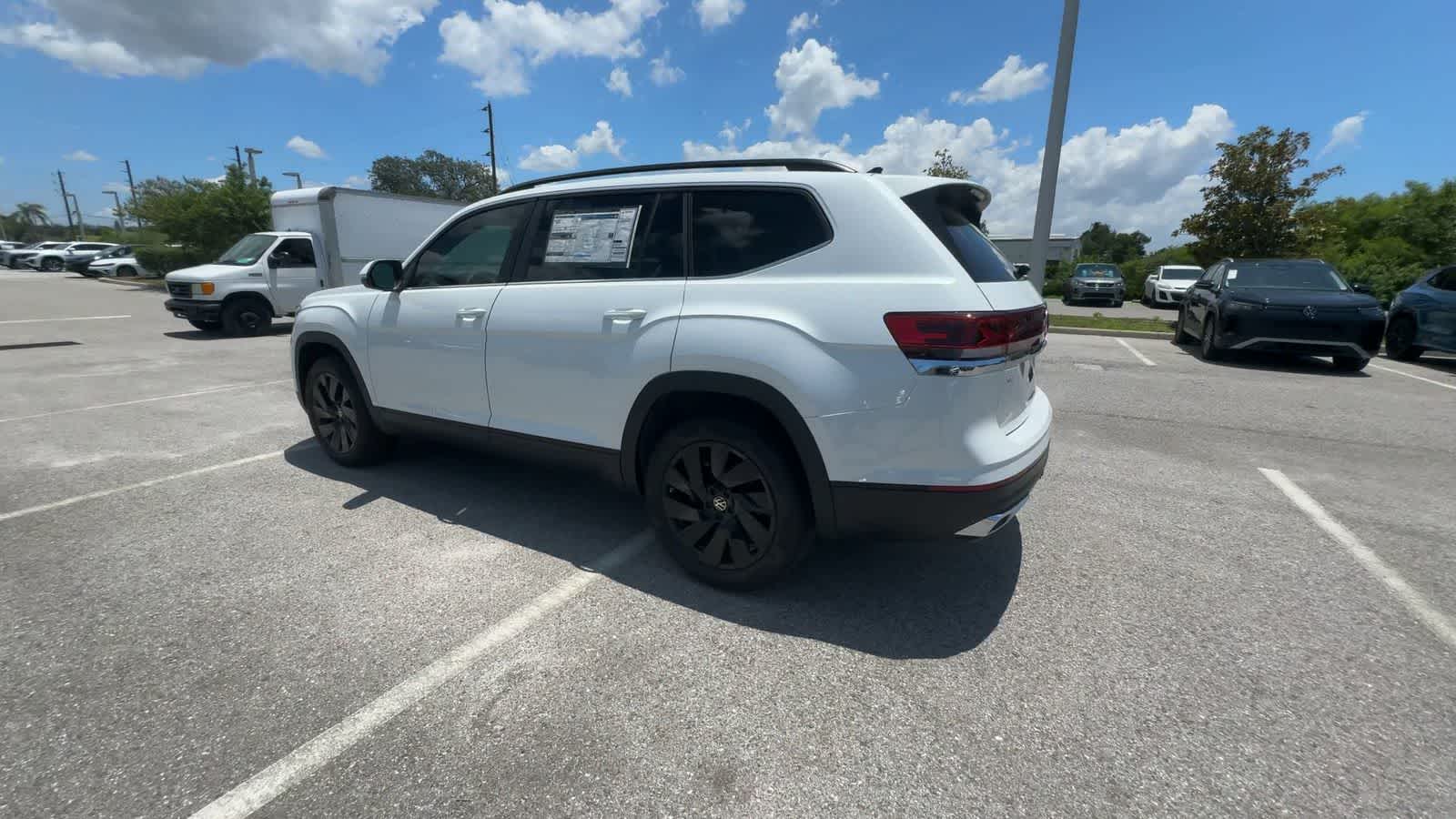 Volkswagen Atlas 2.0T SE con tecnología 2026