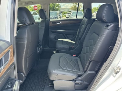 Volkswagen Atlas 2.0T SE con tecnología 2026