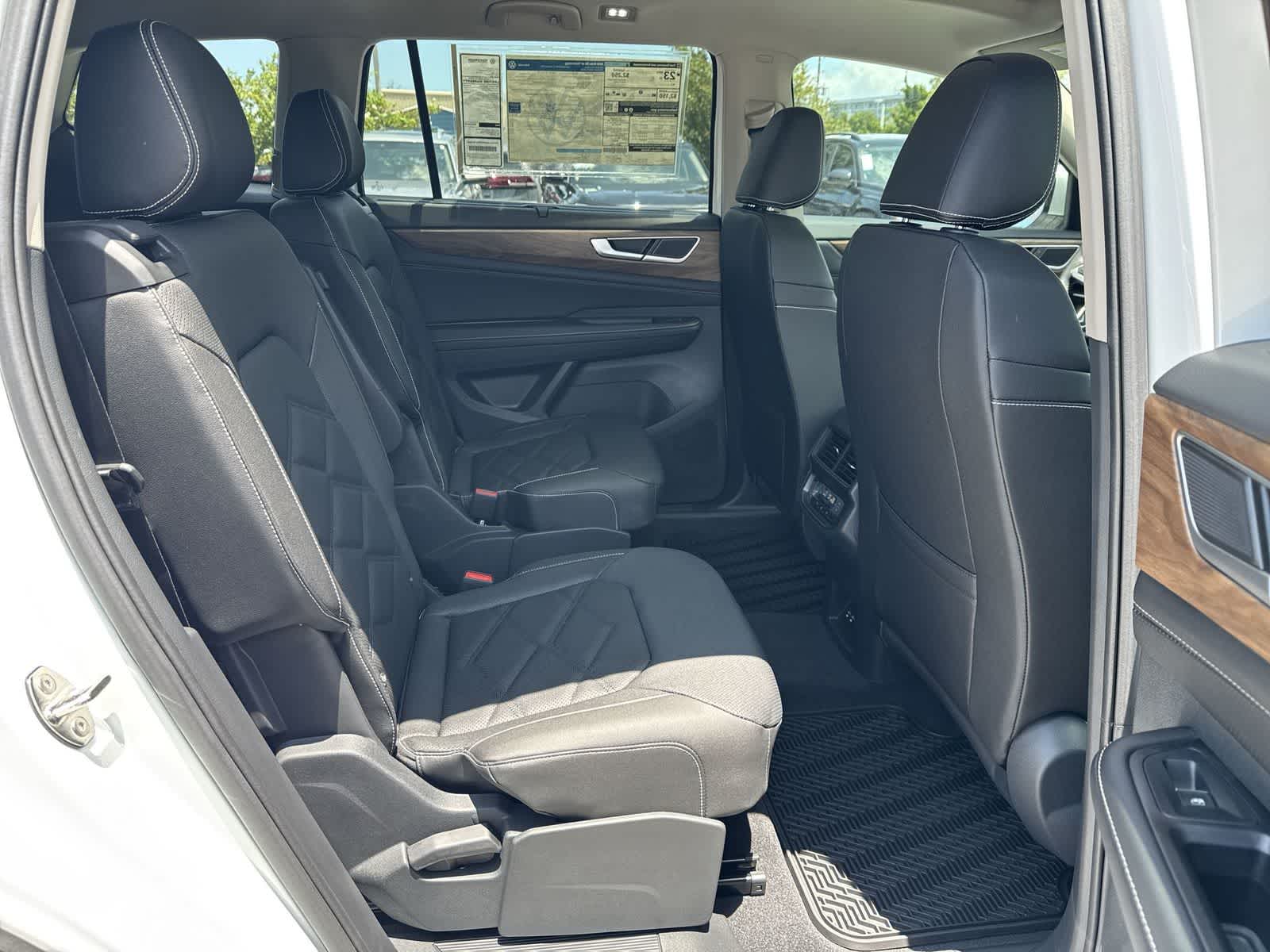 Volkswagen Atlas 2.0T SE con tecnología 2026