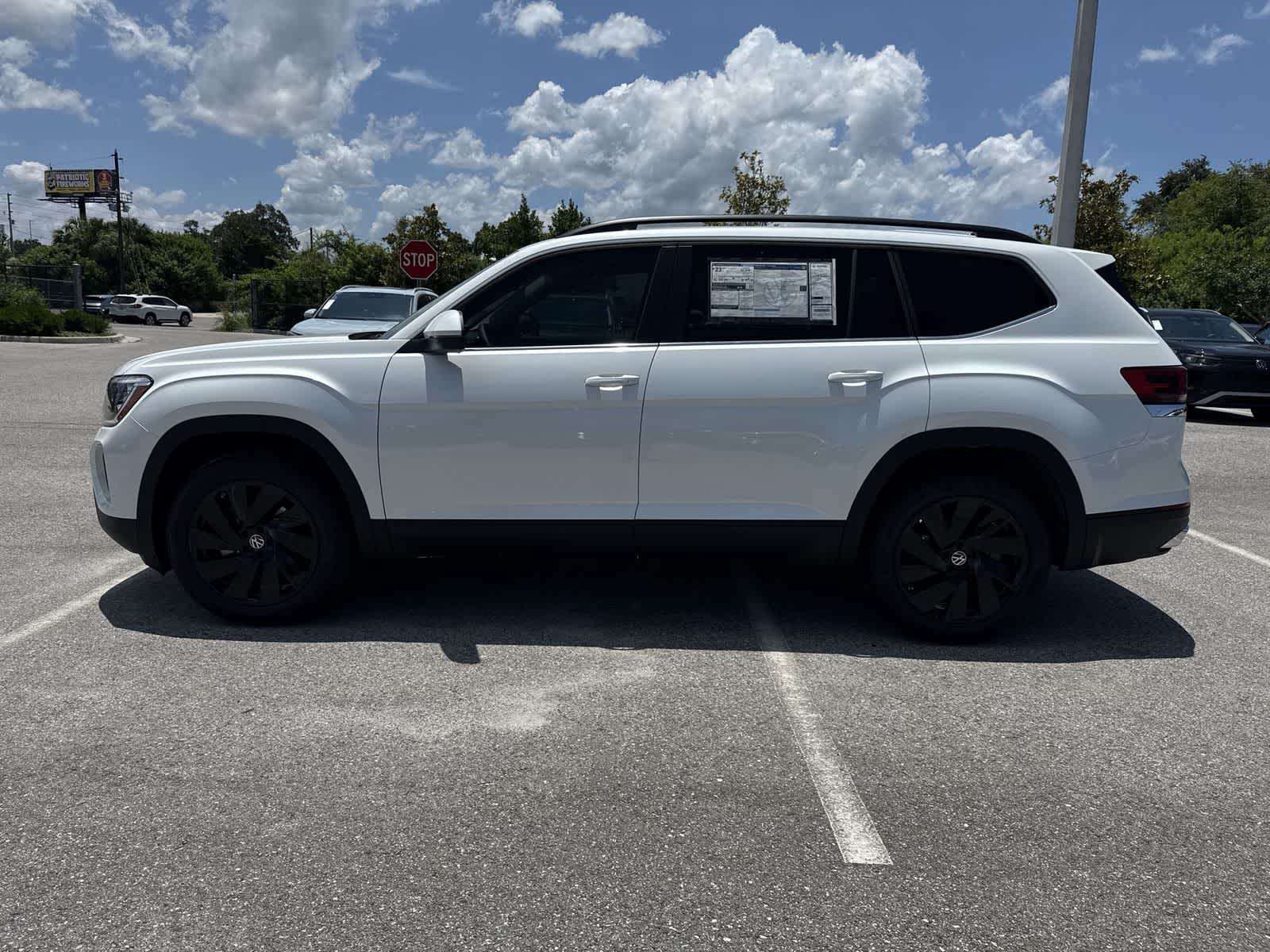 Volkswagen Atlas 2.0T SE con tecnología 2026