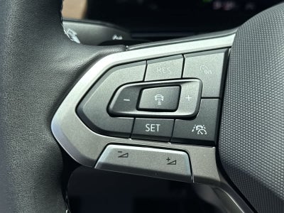 Volkswagen Atlas 2.0T SE con tecnología 2026