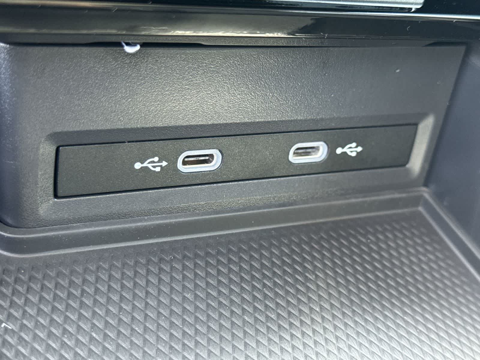 Volkswagen Atlas 2.0T SE con tecnología 2026