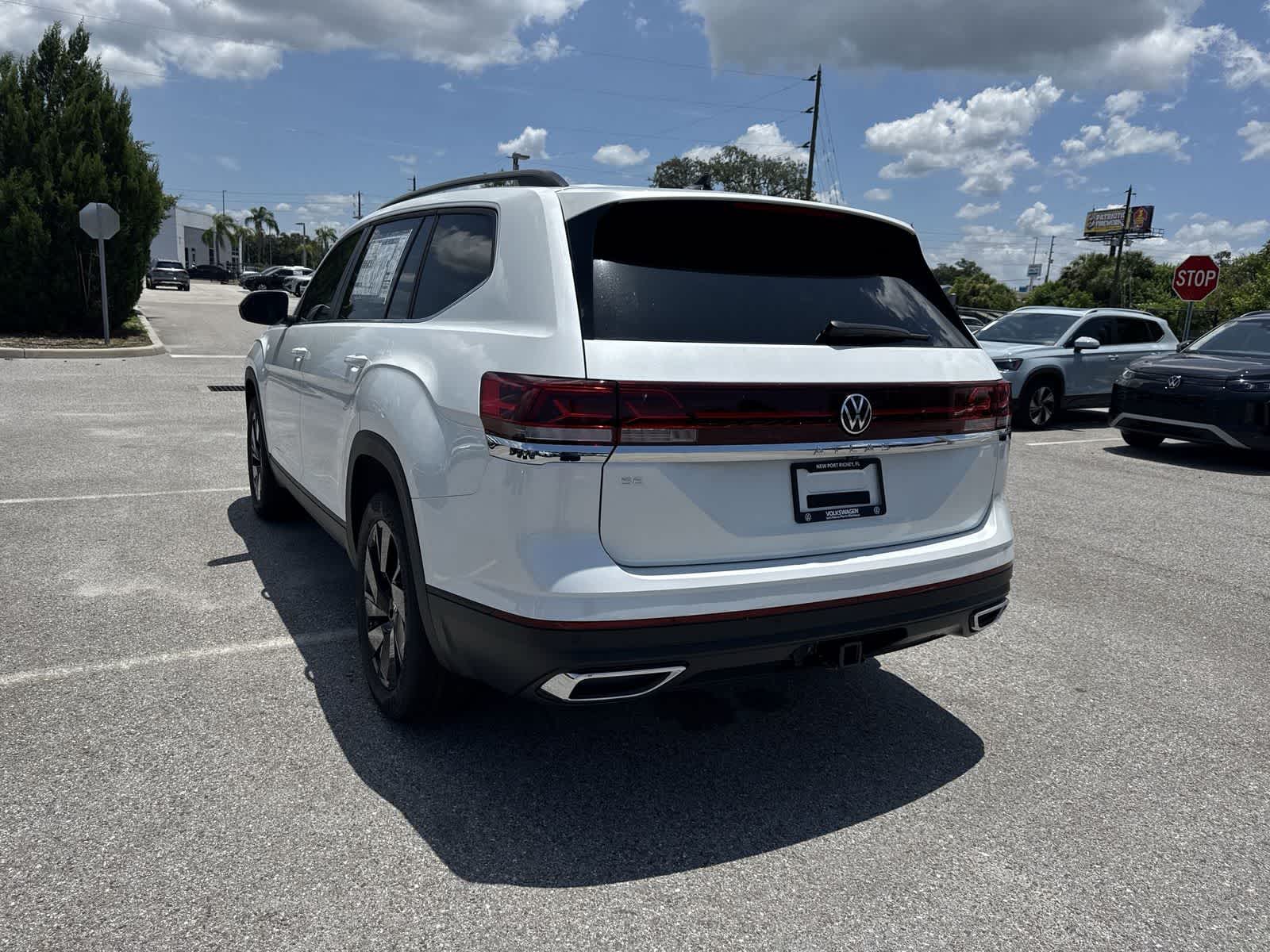 Volkswagen Atlas 2.0T SE con tecnología 2026