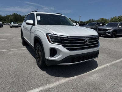 Volkswagen Atlas 2.0T SE con tecnología 2026