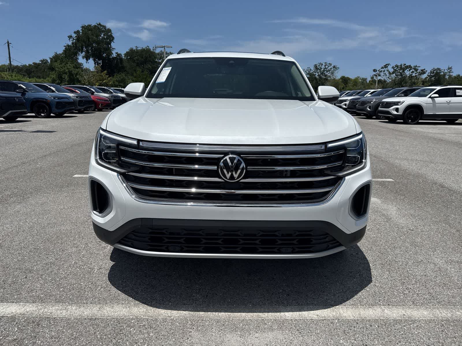 Volkswagen Atlas 2.0T SE con tecnología 2026