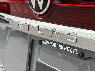 Volkswagen Atlas 2.0T SE con tecnología 2026