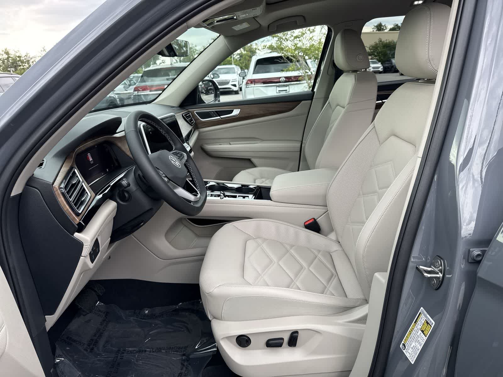 Volkswagen Atlas 2.0T SE con tecnología 2026