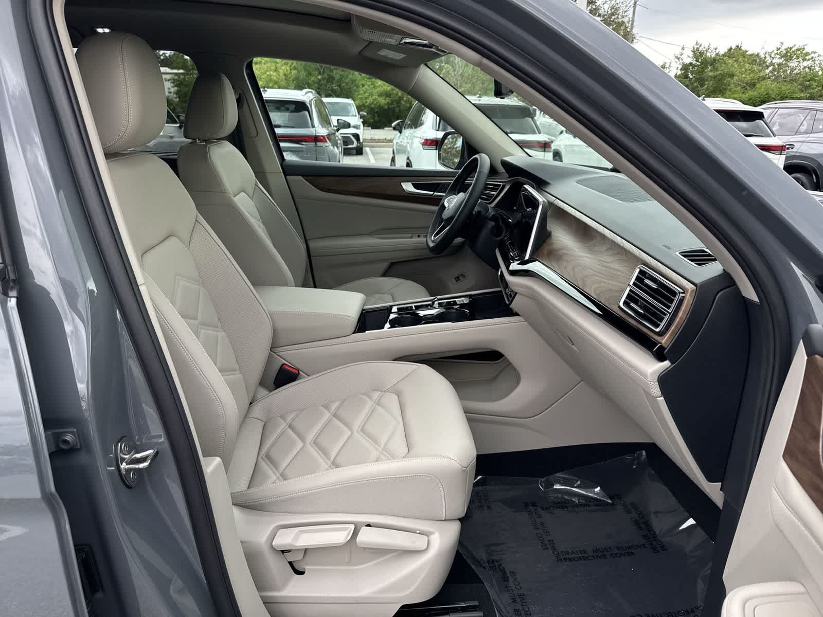 Volkswagen Atlas 2.0T SE con tecnología 2026
