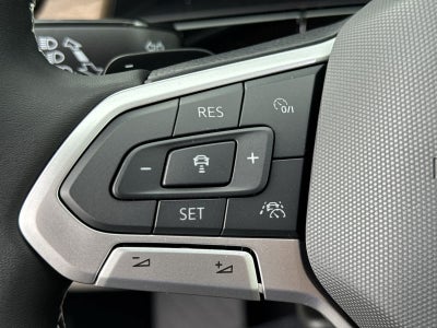 Volkswagen Atlas 2.0T SE con tecnología 2026