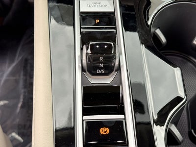 Volkswagen Atlas 2.0T SE con tecnología 2026