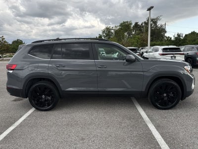 Volkswagen Atlas 2.0T SE con tecnología 2026