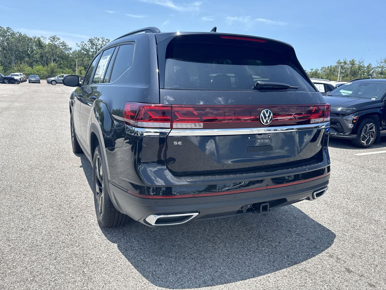 Volkswagen Atlas 2.0T SE con tecnología 2026