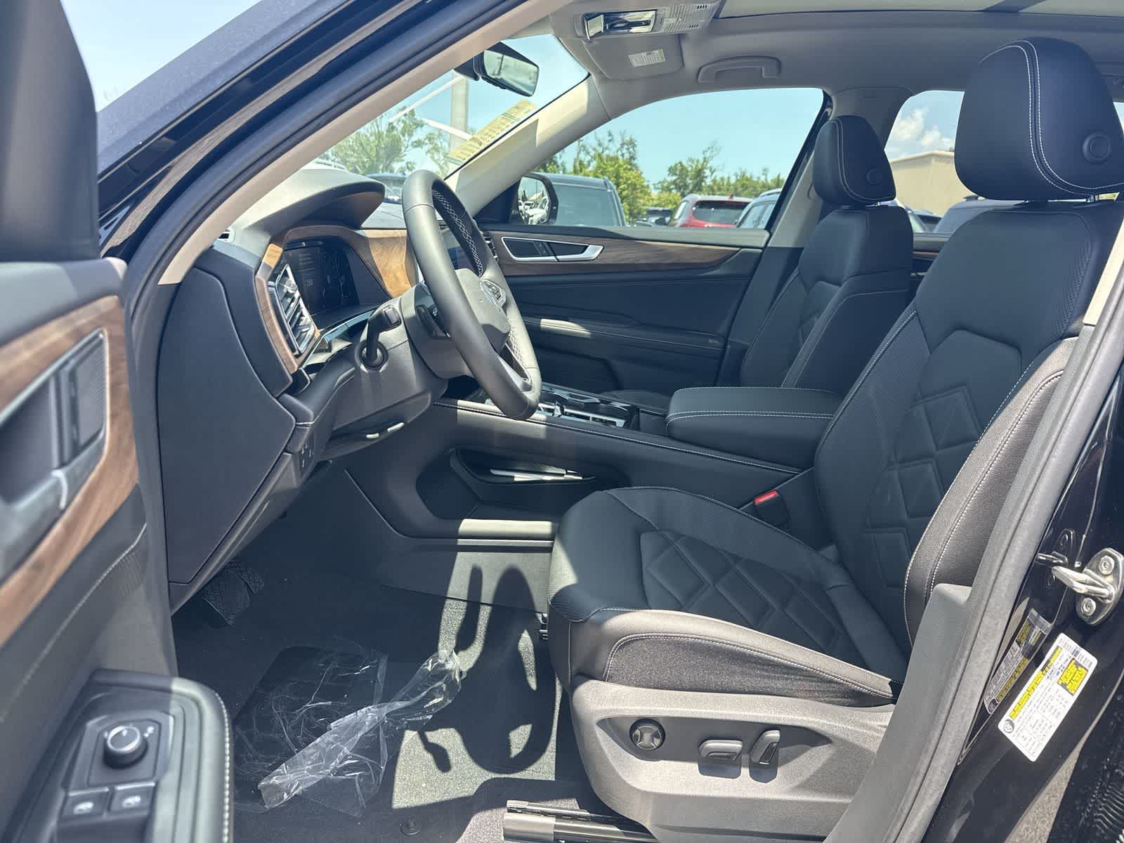 Volkswagen Atlas 2.0T SE con tecnología 2026