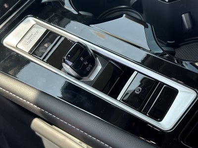 Volkswagen Atlas 2.0T SE con tecnología 2026