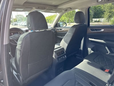Volkswagen Atlas 2.0T SE con tecnología 2026