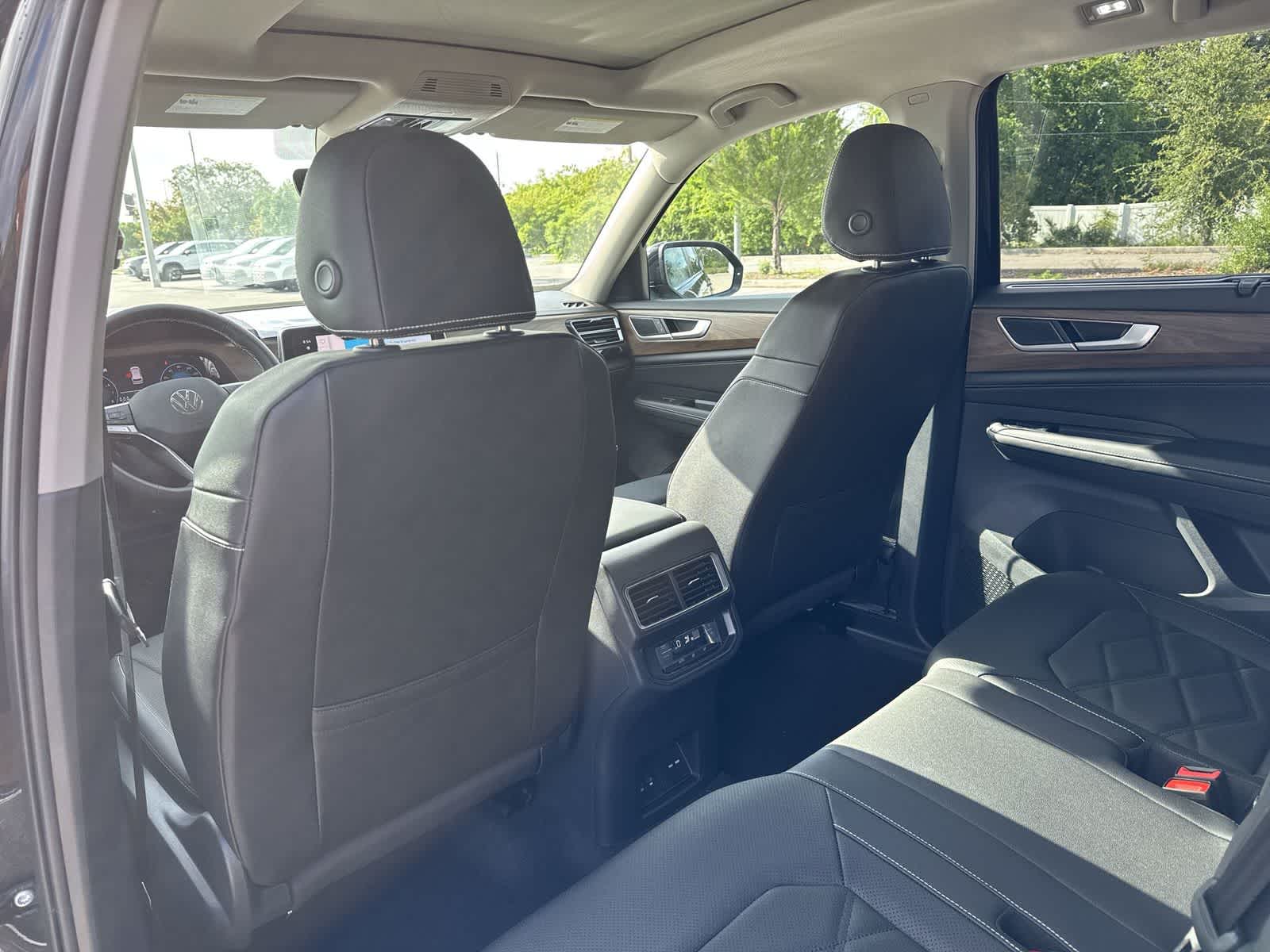 Volkswagen Atlas 2.0T SE con tecnología 2026