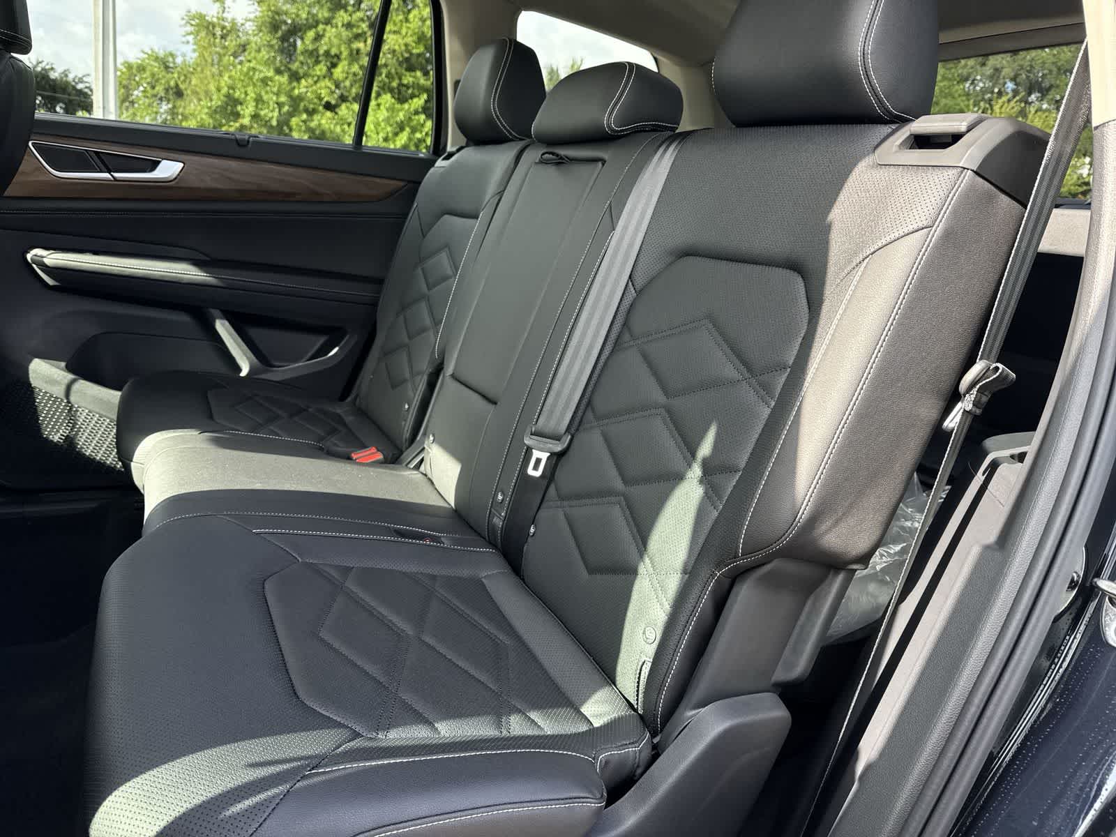 Volkswagen Atlas 2.0T SE con tecnología 2026